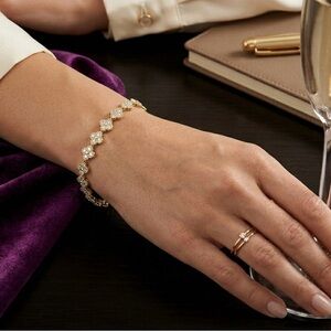 NWOT Gold-Tone Pavé Clover Bracelet - Dainty 5-Motif Jewelry